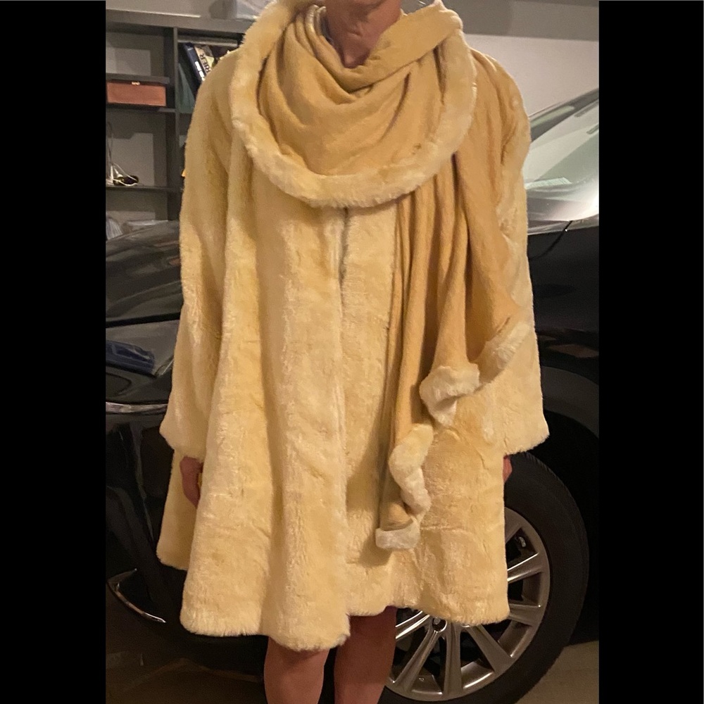 JEAN PHILIPPE RICIFRIAR  PARIS WOOL/ SYNTHETIC FUR Golden/yellow COAT JACKET